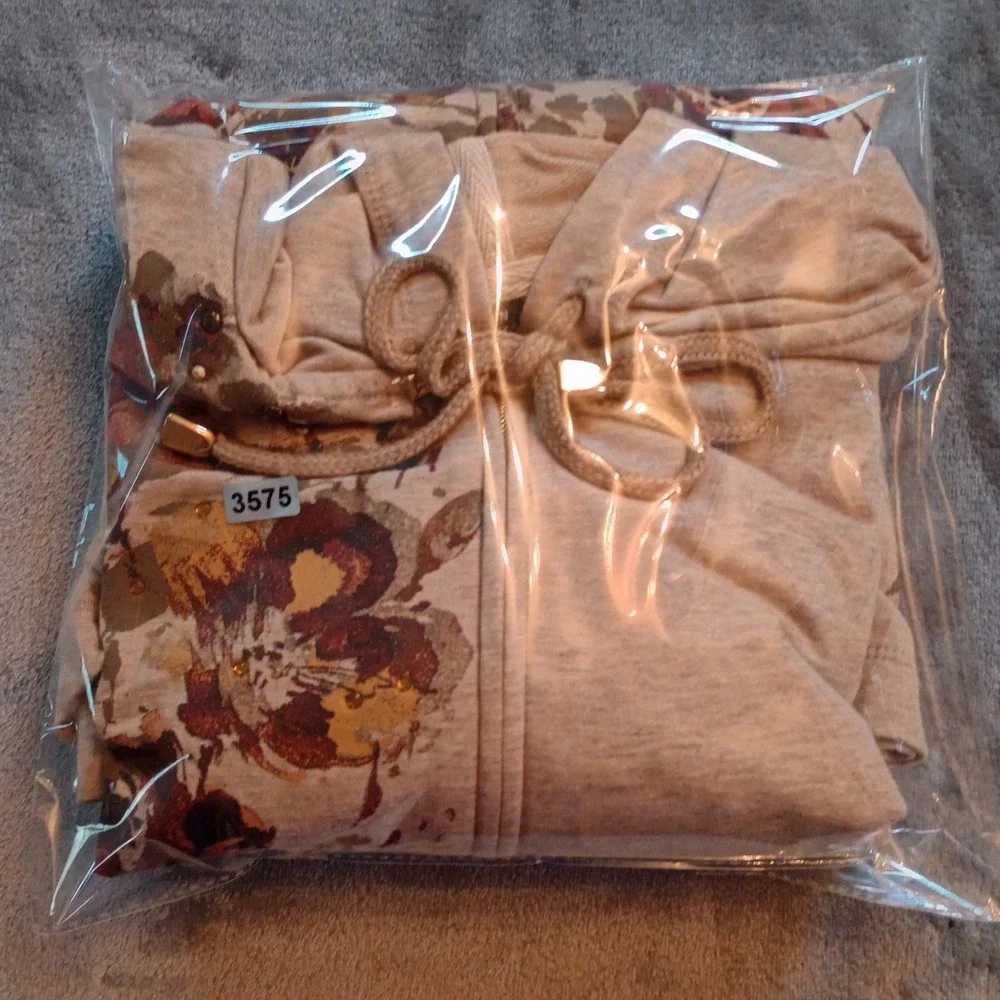 Susan Graver Weekend Jacket Coat Oatmeal French Terry Embellished Printed Size L